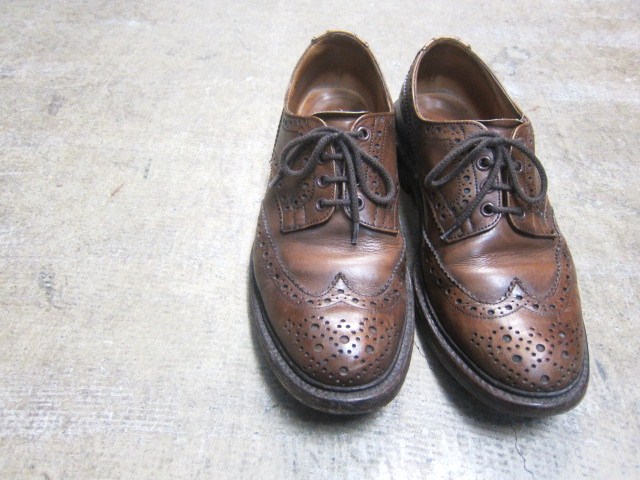 Tricker\'s ・・・ Country BROGUE Lo (COFFEE Burnished) 嬉しい再入荷!★!_d0152280_9101240.jpg