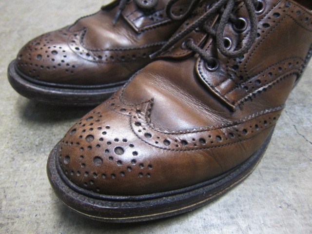 Tricker\'s ・・・ Country BROGUE Lo (COFFEE Burnished) 嬉しい再入荷!★!_d0152280_9102950.jpg
