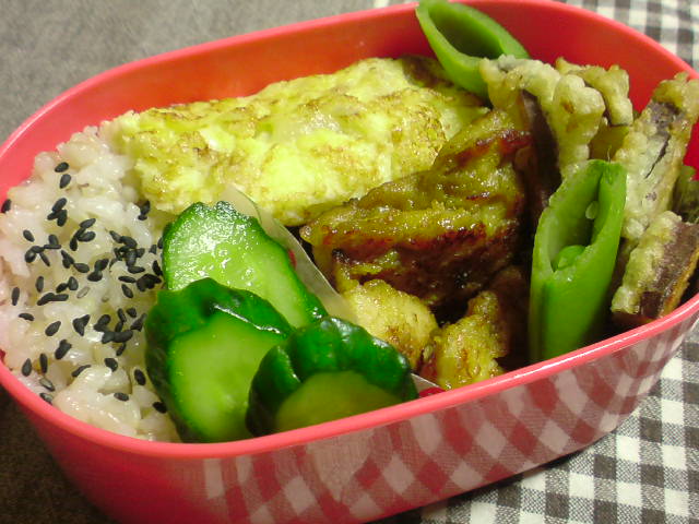 自分弁当_c0122007_8214740.jpg