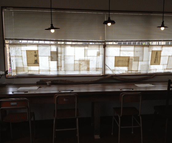 奥の部屋 和紙のカーテン_a0251920_144190.gif