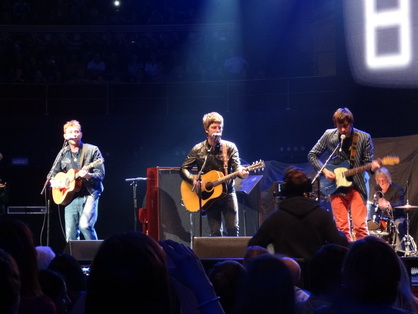  NOEL GALLAGHER / DAMON ALBARN & GRAHAM COXON @ Royal Albert Hall , London 2013/03/23_c0011327_9284221.jpg