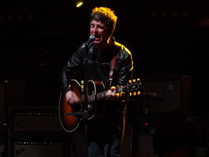  NOEL GALLAGHER / DAMON ALBARN & GRAHAM COXON @ Royal Albert Hall , London 2013/03/23_c0011327_9285368.jpg