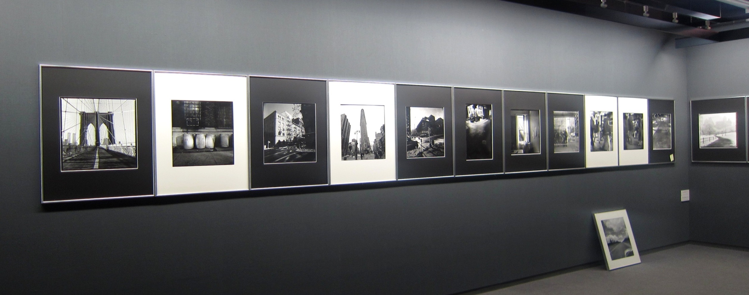 1989)①「御代田晃 写真個展　『なんたってモノクロ』」 富士フォト　3月22日（金）～3月27日（水）_f0126829_21573722.jpg