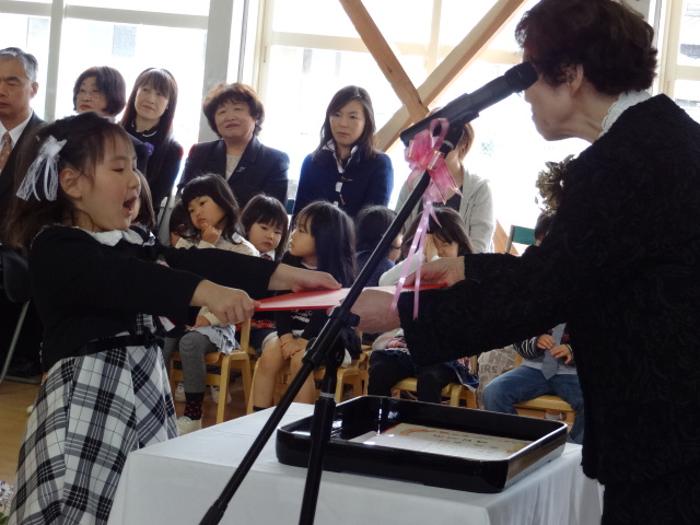 祝 卒園式_d0166047_8201856.jpg