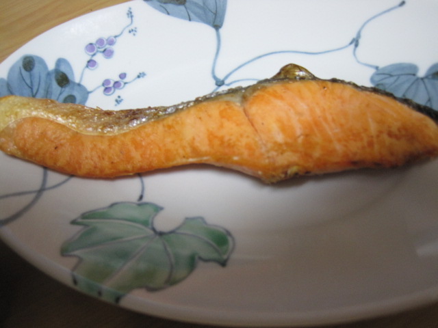 焼きシャケの切り身です ずんこのブログ 焼きシャケの切り身です ずんこのブログ