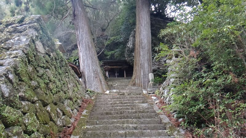 四国別格20霊場 第3番 慈眼寺（じげんじ）　　恐るべし　穴禅定の修行_b0124306_2353305.jpg