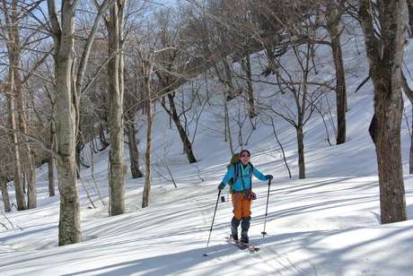 谷川岳虹芝寮で春の雪を楽しむ。_c0242406_222023.jpg