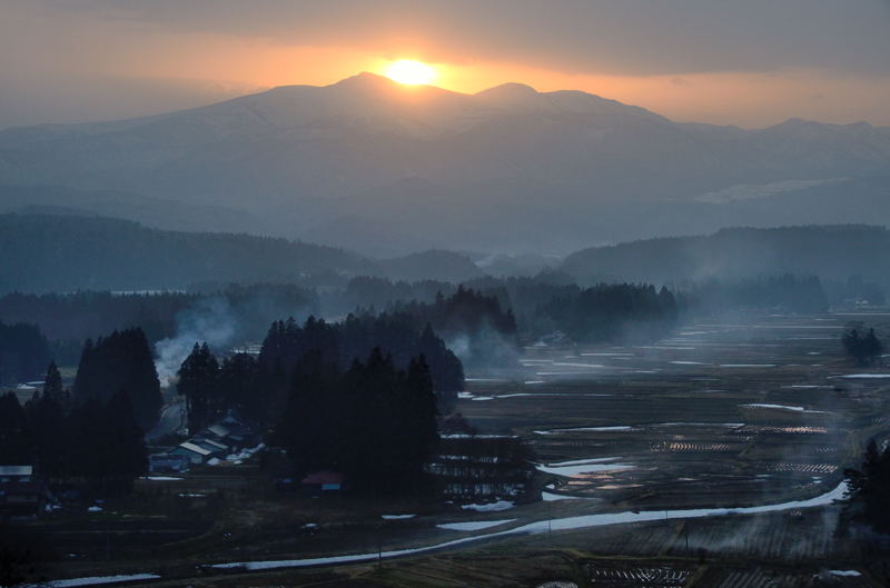 『骨寺村荘園で夕日を見る会』にて_d0094150_9542216.jpg