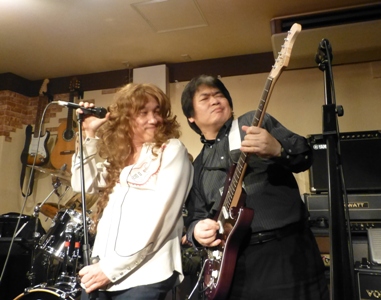 3月23日は、今年初めてのカラフルZOEライブでした!_e0188087_11484038.jpg