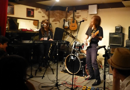 3月23日は、今年初めてのカラフルZOEライブでした!_e0188087_14554977.jpg