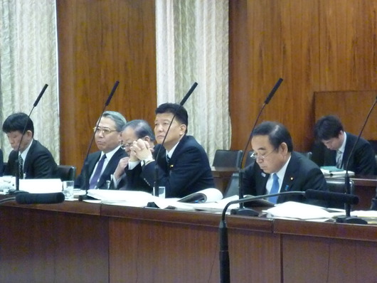 参議院・総務委員会で地方税・地方交付税を審議_e0092715_1924753.jpg