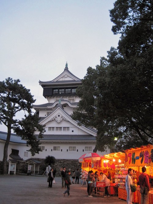 小倉城の桜 屋台 オバサンｂの週末ａｓｏｂｉ