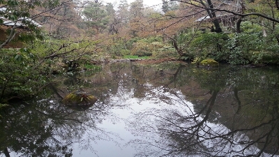 市中の陰。「一壺天への逃避」_c0049825_2095485.jpg