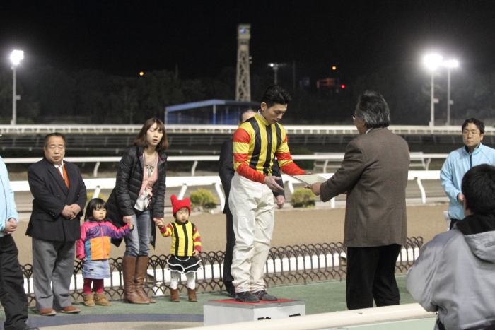 倉兼育康騎手 地方競馬1500勝達成表彰式_a0077663_7405442.jpg