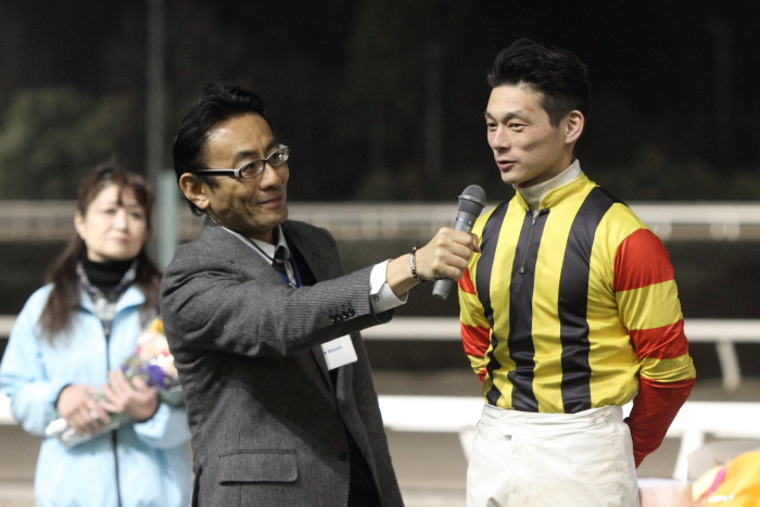 倉兼育康騎手 地方競馬1500勝達成表彰式_a0077663_741420.jpg