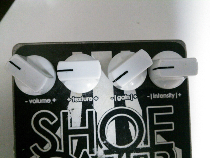 DEVI EVER SHOE GAZER : びっくもふのゆかいなおもちゃたち DEVI EVER SHOE GAZER : びっくもふのゆかいなおもちゃたち