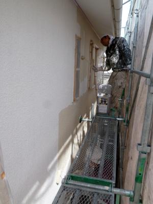 外壁・屋根塗装　～外壁塗装中塗り～_c0092689_17145842.jpg