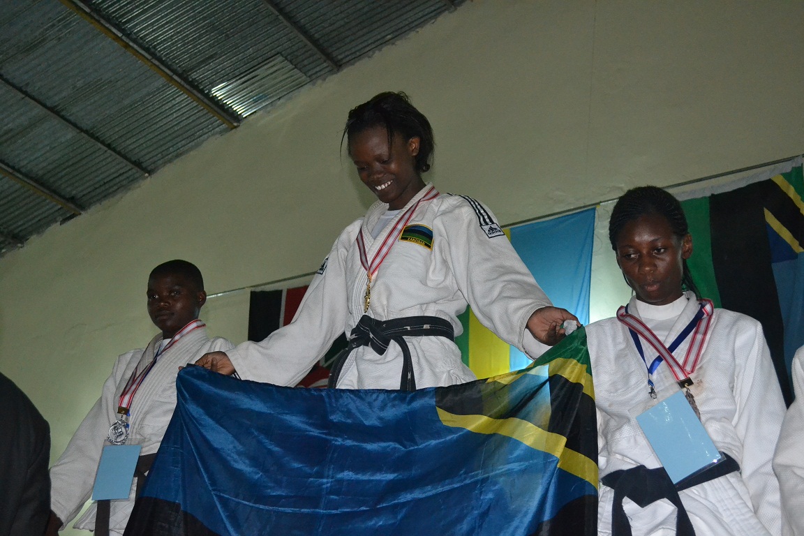 THE RESULT OF ZANZIBAR -THE 7TH EAST AFRICA JUDO CHAMPIONSHIP～東アフリカ柔道大会結果ザンジバル_a0088841_1262967.jpg