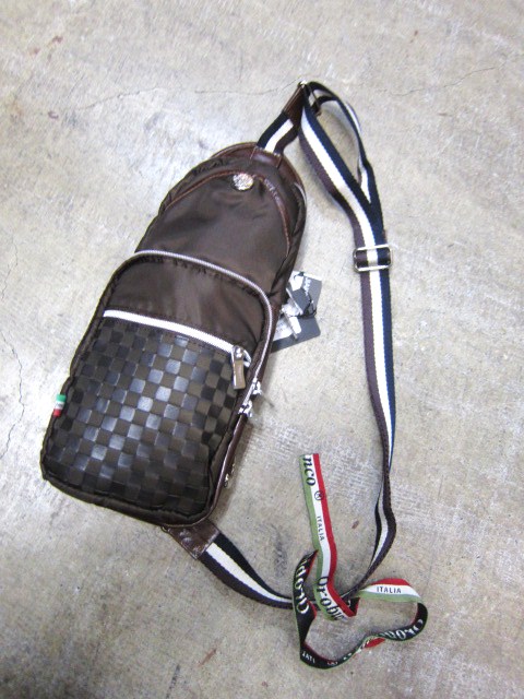 Orobianco ・・・ 秀逸Bottle One Shoulder BAG!★!_d0152280_22404313.jpg