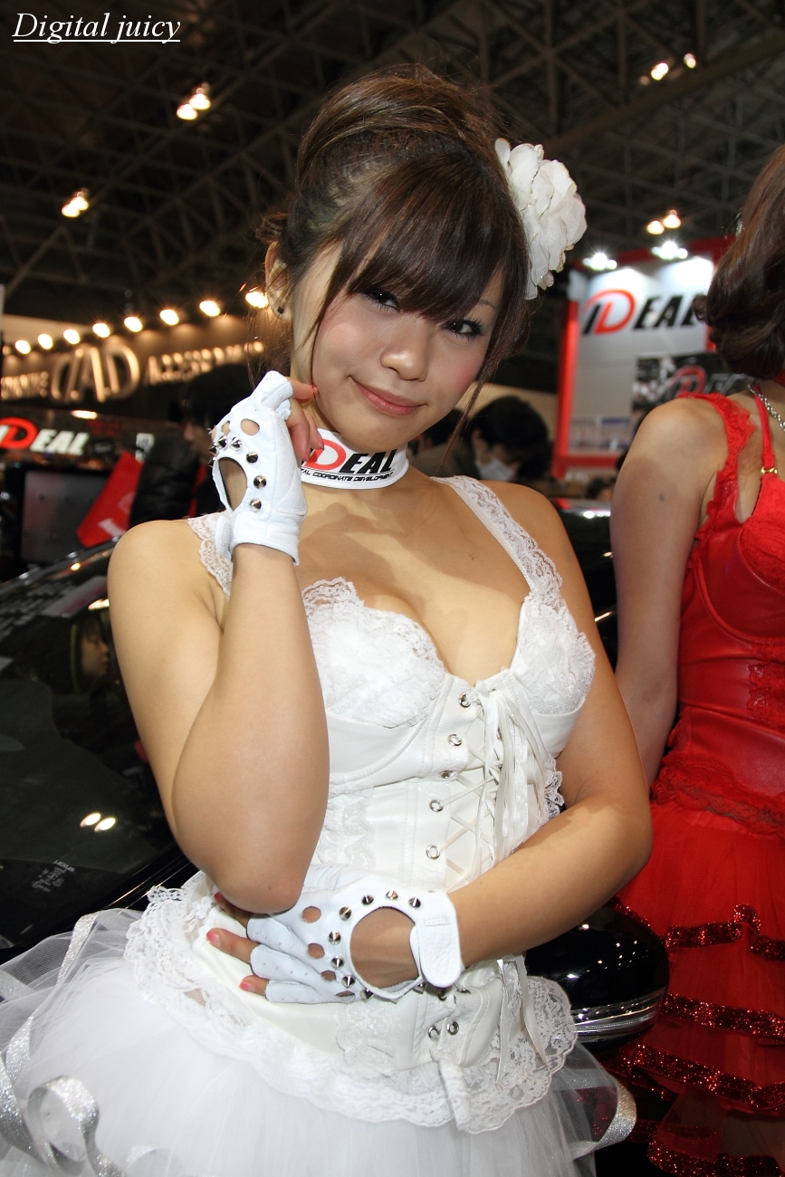 安枝瞳 さん(IDEAL ブース)_c0216181_2364968.jpg