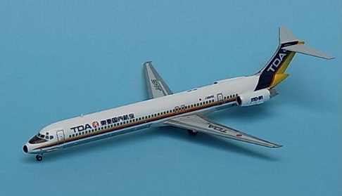 東亜国内航空】 のMD-81をつくる。 : こつこつ旅客機。