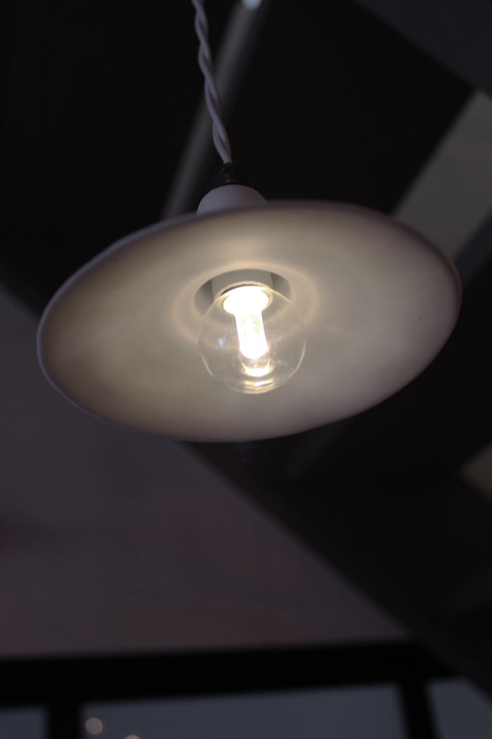 『白磁照明 白熱球とLED』_f0192906_21194033.jpg