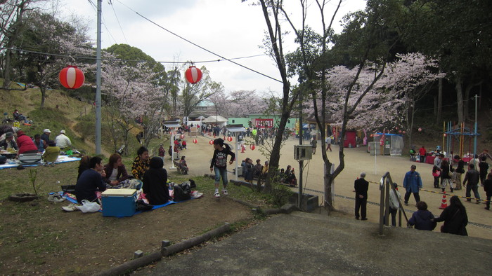 1999)　帰省旅行。「中間市埴生公園（埴生・はぶ神社）_f0126829_9552024.jpg