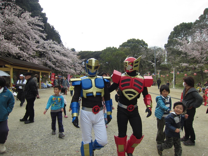 1999)　帰省旅行。「中間市埴生公園（埴生・はぶ神社）_f0126829_9574533.jpg