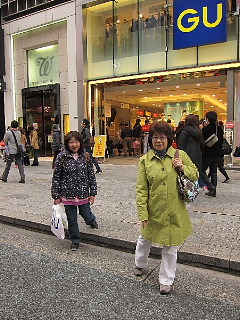 子連れ、夫連れ、恋人連れ、親連れ歓迎。_b0141773_22392437.jpg