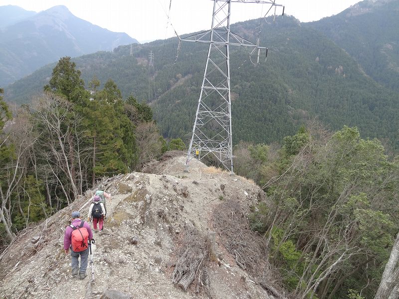 津志嶽　大屋内　鉄塔保線路　登山口から_b0124306_1816588.jpg