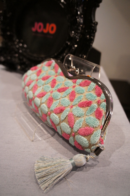 JOJO Megane Pouch ネット販売開始_b0115615_1457318.jpg