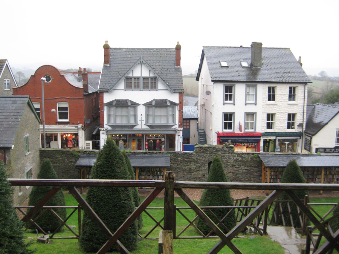 母と娘のイギリス旅行記 その4 古本の街 ヘイオンワイへ さこももみのイラストレーターライフ