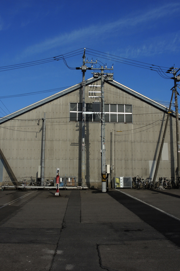 久々の函館西埠頭でポカポカ陽気を満喫。_a0141385_03319.jpg