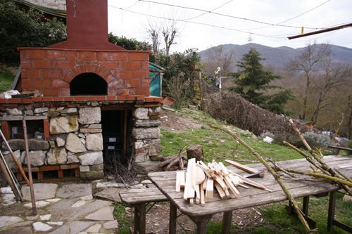 鶏小屋と今晩の献立_f0106597_2165167.jpg