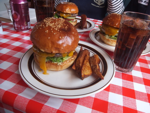 ◆ GOOD BURGER!! ◆_c0078202_10535682.jpg