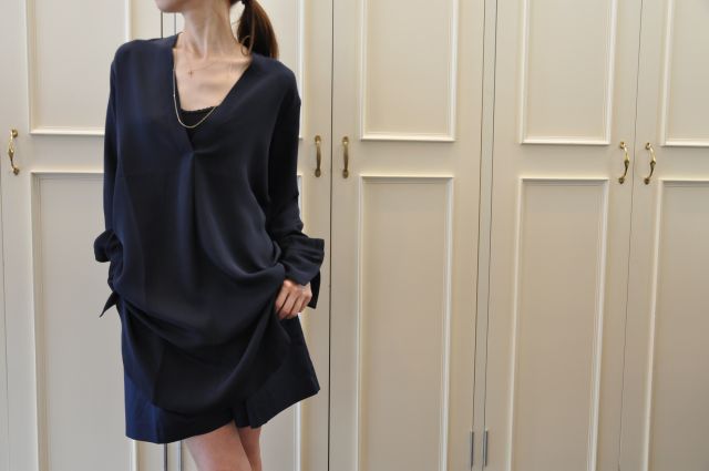 ロングシャツと言えば・・・ STUDIO NICHOLSON._b0110586_20391425.jpg