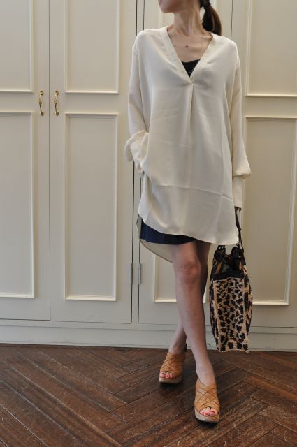 ロングシャツと言えば・・・ STUDIO NICHOLSON._b0110586_20472815.jpg