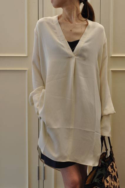 ロングシャツと言えば・・・ STUDIO NICHOLSON._b0110586_20513330.jpg