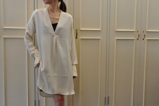 ロングシャツと言えば・・・ STUDIO NICHOLSON._b0110586_20522820.jpg
