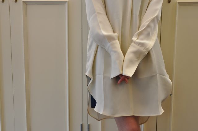 ロングシャツと言えば・・・ STUDIO NICHOLSON._b0110586_2052316.jpg