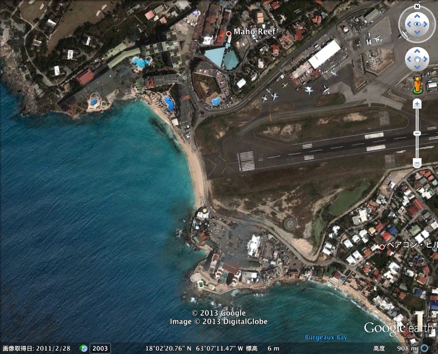 世界一危険なビーチ発見！：その名も「プリンセス・ジュリアナ国際空港海水浴場」_e0171614_10572018.jpg