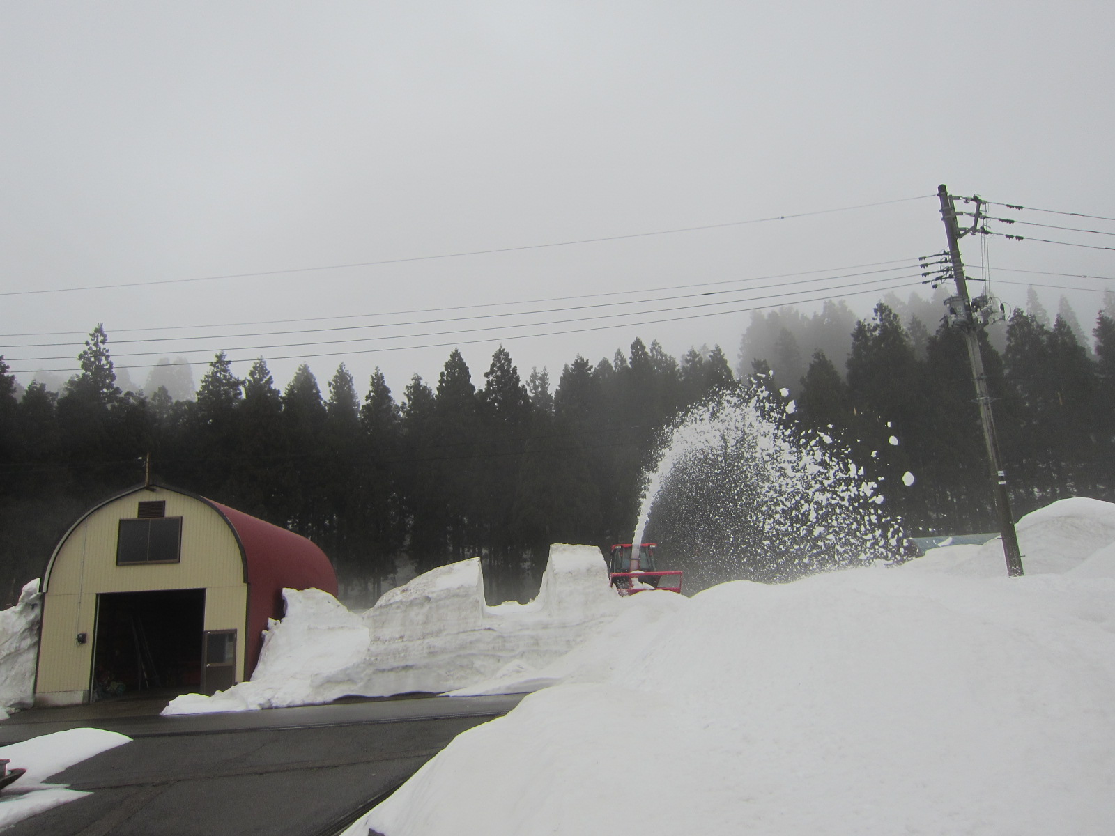除雪も終盤_f0067514_192558100.jpg