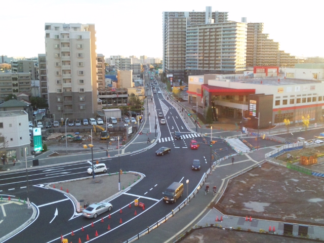 jr津田沼駅南口 奏の杜の18m道路開通 歩行者の安全確保を 谷岡隆 たにおかたかし 習志野市議会議員 jr津田沼駅南口 奏の杜の18m道路開通 歩行者の安全確保を 谷岡隆 たにおかたかし 習志野市議会議員