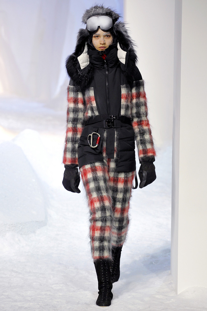 MONCLER入荷&週末は!!_d0165136_1951128.jpg