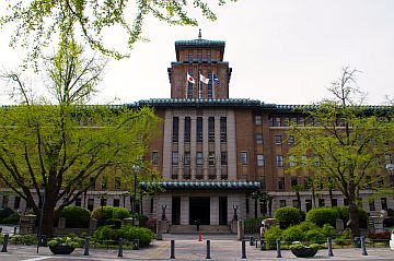 東京・横浜　大理石ホールやステンドグラス、赤レンガの外壁が美しい洋風建築_b0212342_12435511.jpg