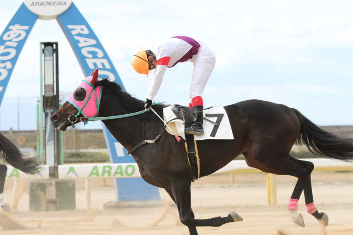 2011年12月23日(金) 荒尾競馬 6R 熊本県調騎会特選 C1組 その2_a0077663_18574061.jpg