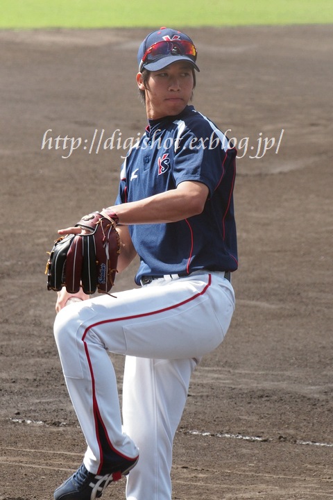 山田哲人選手 キャンプフォト2_e0222575_171178.jpg