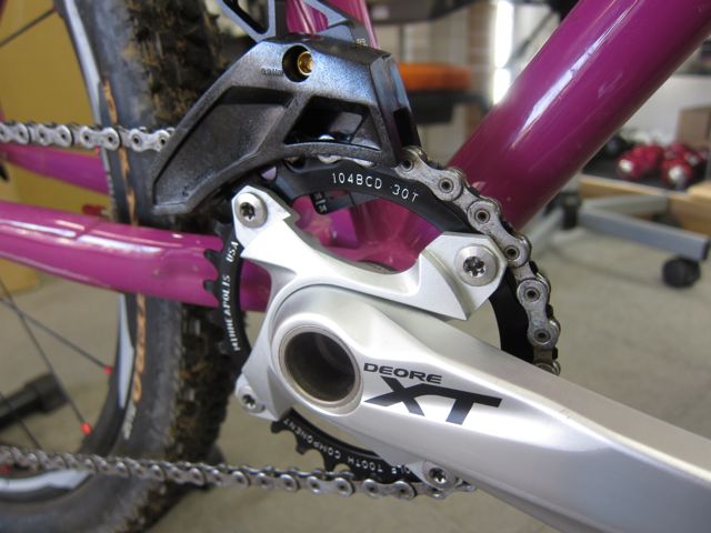 Wolf Tooth Components 104PCD 30T チェーンリング_e0069415_1824390.jpg