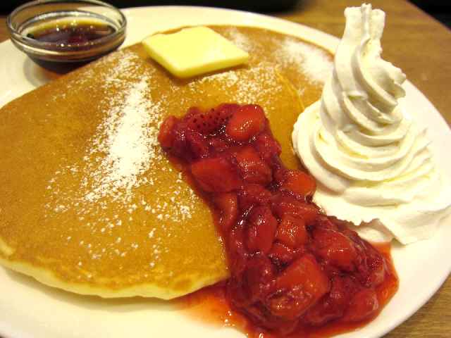 【プロントでいちごのパンケーキ】_c0042960_21122370.jpg