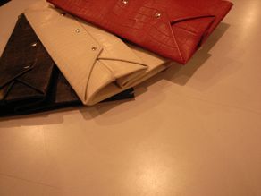 \"M&K 紙袋のような革バック ヨコ S\"ってこんなこと。_c0140560_1128295.jpg